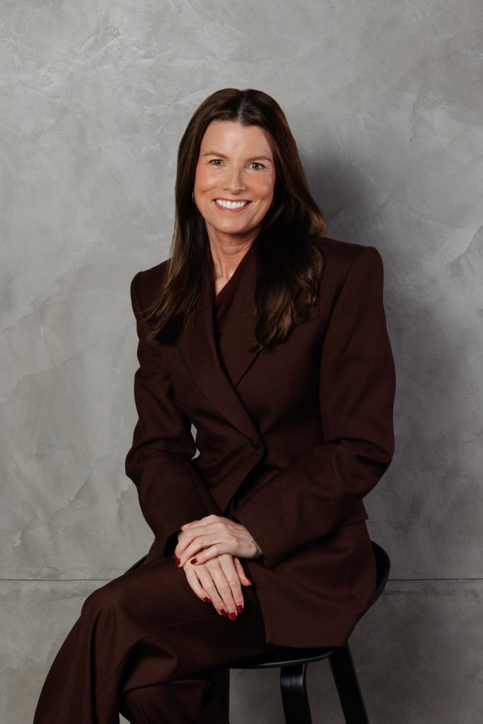Simone Wolf