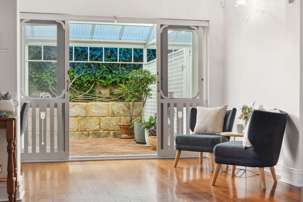 PRINT 8 Queens Crescent, Mount Lawley 27