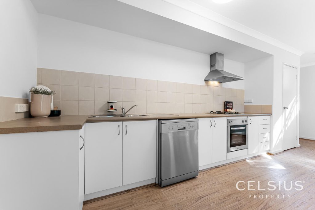 WEB 6-41 Elvire Street, Viveash 09