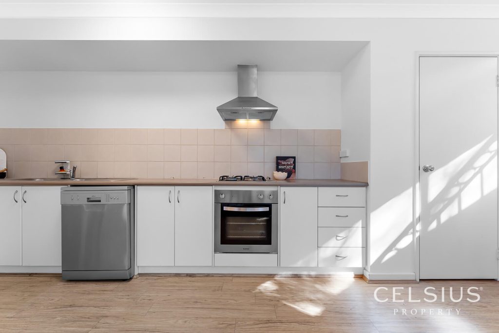 WEB 6-41 Elvire Street, Viveash 10