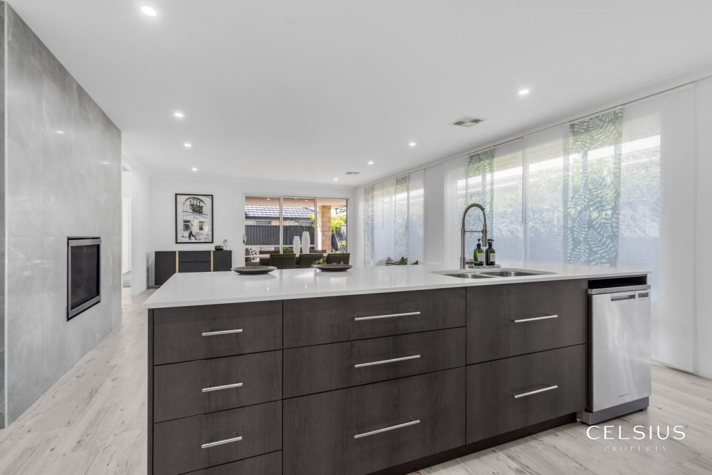 WEB-8-Rockvale-Crescent-Harrisdale-18